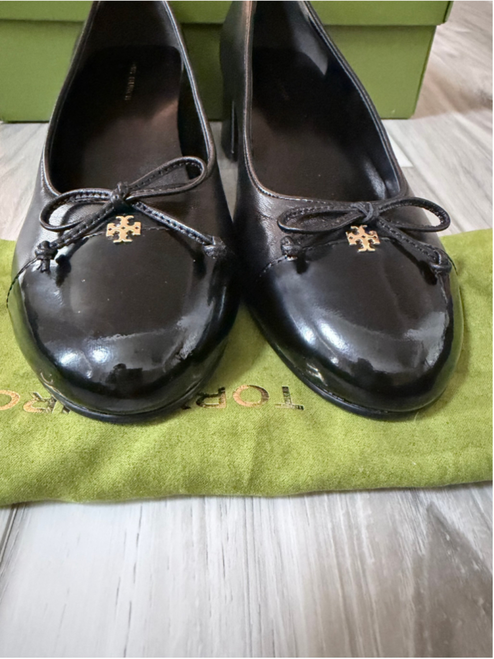 Tory Burch Cap Toe Pumps Black Leather Patent Bow Block Heel Women Size 8 NIB - Picture 5 of 11